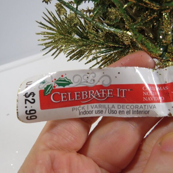 Holiday Picks and Pinecones NEW with Tags - Picture 8 of 8